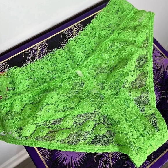 Xhileration Womens/Juniors PANTIES Hipsters SIZE M NWT Green Lace - Picture 6 of 7